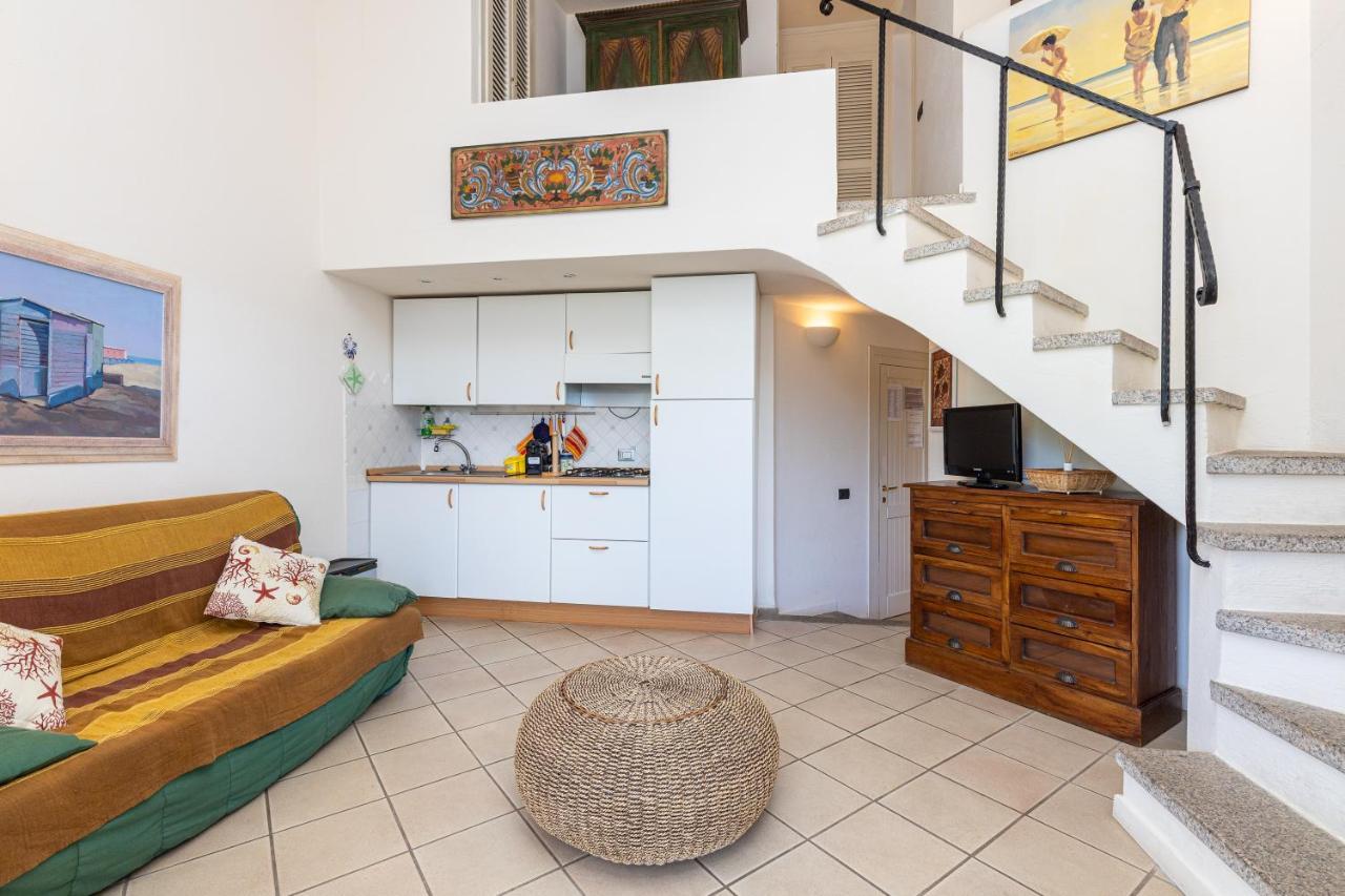Casa Vacanze Baia Del Faro Palau Ngoại thất bức ảnh